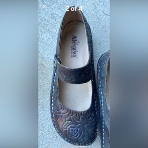 Size 8multicolored Algeria women’s shoes size 8